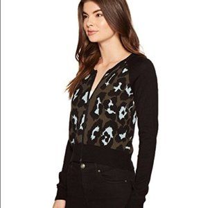 Romeo & Juliet Couture leopard print cropped sweater cardigan zip up size small